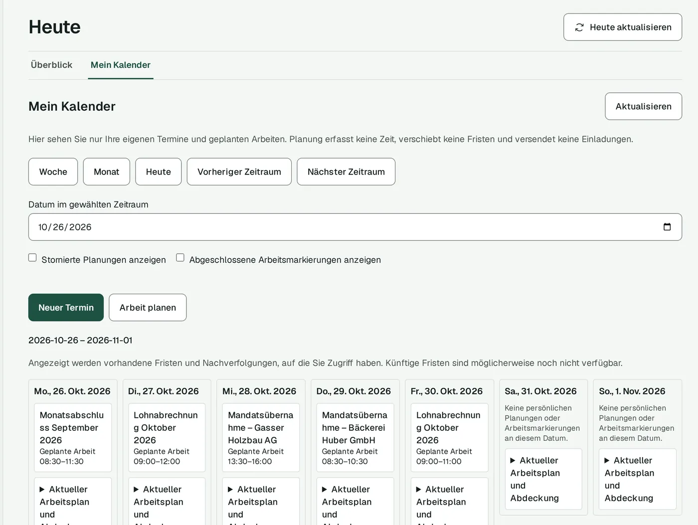 Persönlicher Kalender in Mandatly mit einer Woche von Montag bis Sonntag und geplanter Arbeit an den einzelnen Tagen.